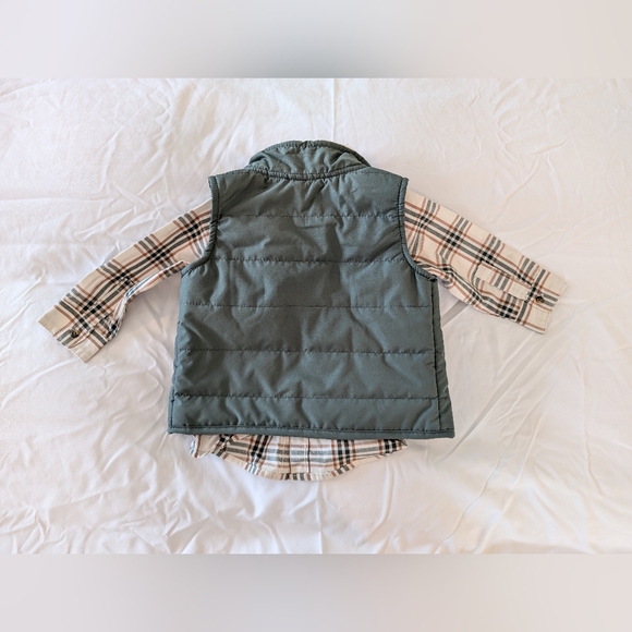 Carter's long sleeve striped shirt and sage green vest (size 9 months) - Picture 5 of 5